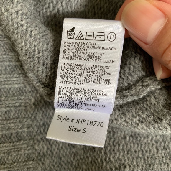 BCBG Max Azria Back Zipper Wool Sweater - size S - Picture 11 of 11